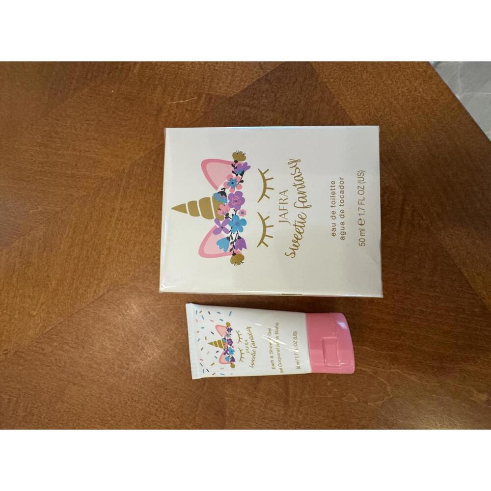 Jafra Sweetie Fantasy Eau de Toilette and Bath & Shower Gel Set